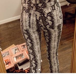 SNAKE SKIN SKINNY JEANS